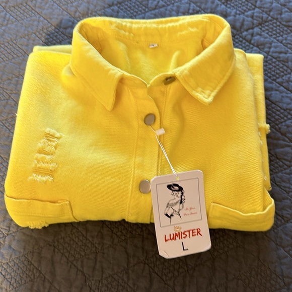 NWT Yellow DistressedJean Jacket with High/Low Length - Picture 11 of 11